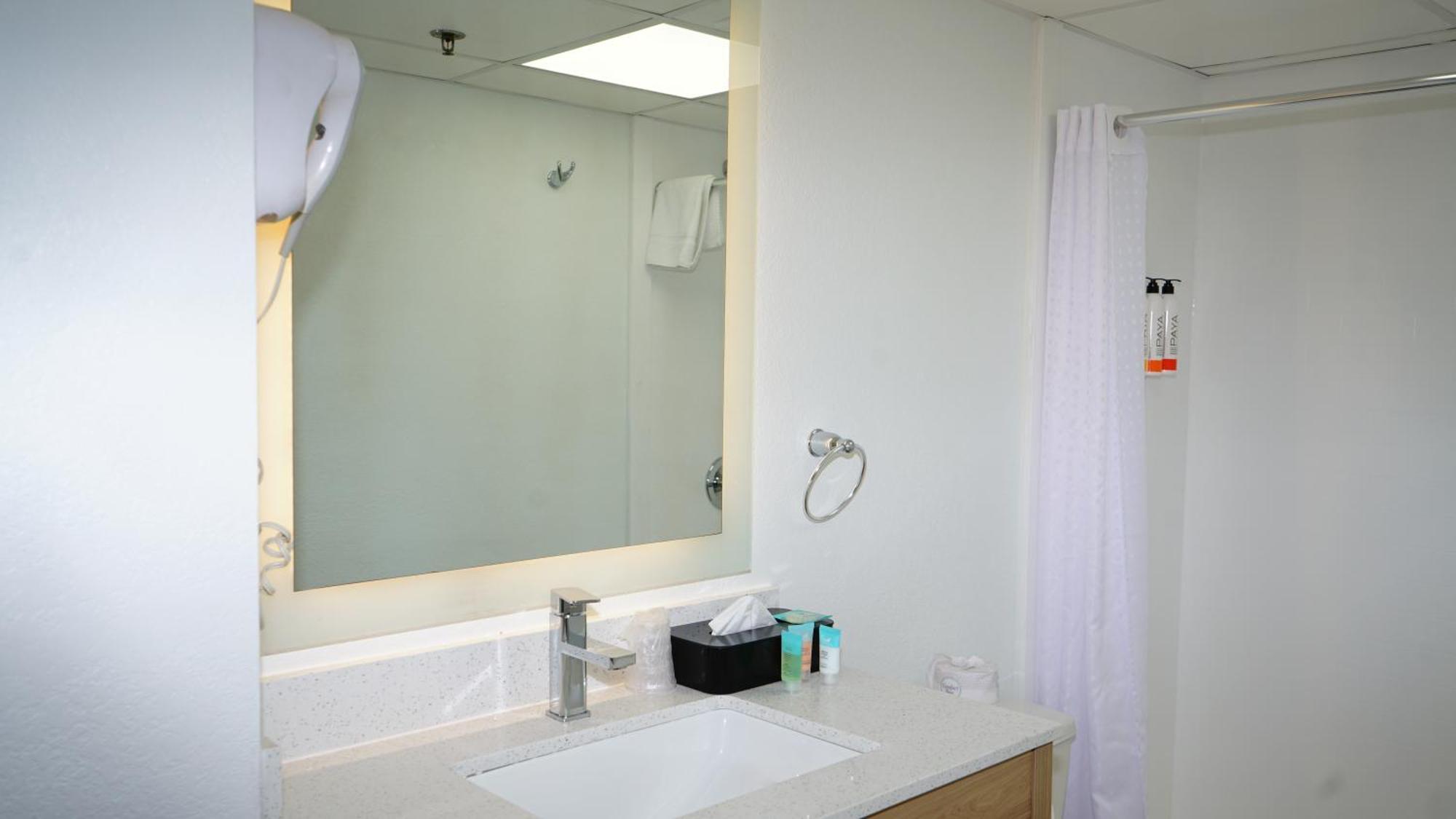 Waterfront Inn Phl Airport Эссингтон Экстерьер фото